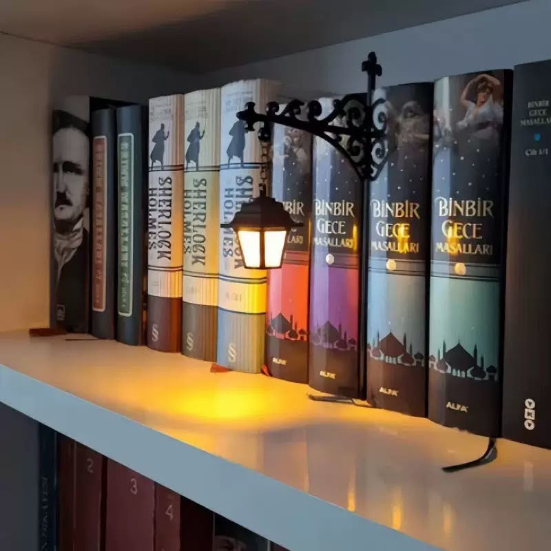 Dickens | Victorian Street Lamp Shelf Light