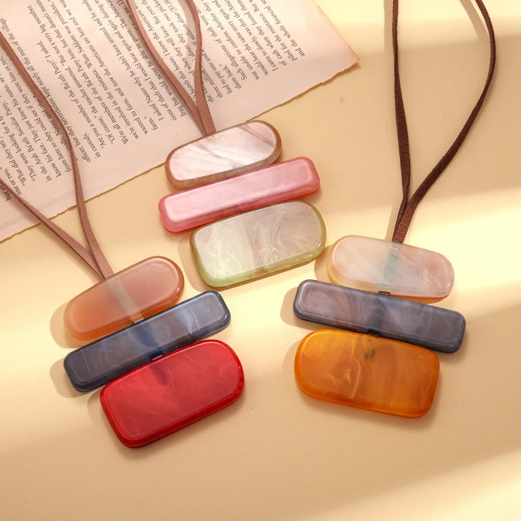 Florence Acrylic Pendant Necklace