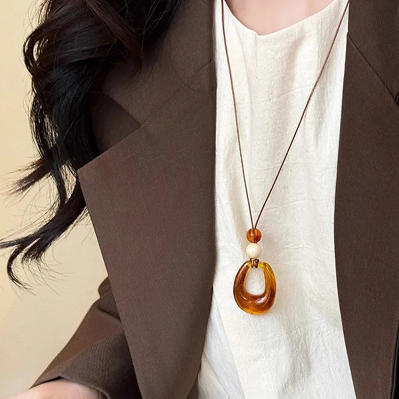 Edith Hollow Resin Necklace