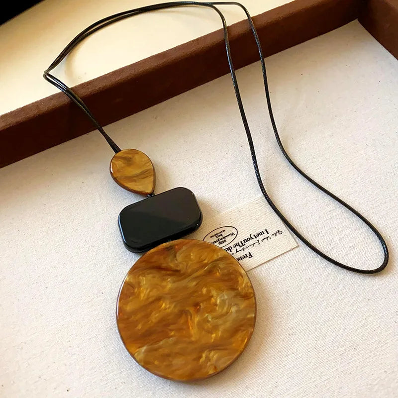 Florence Acrylic Pendant Necklace