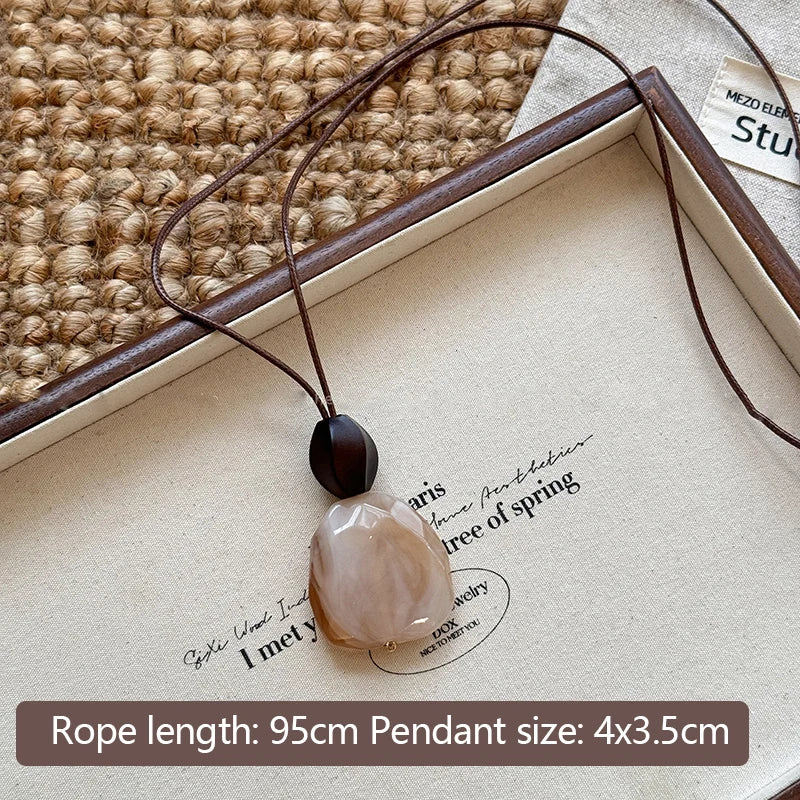 Eileen Retro Chain Necklace